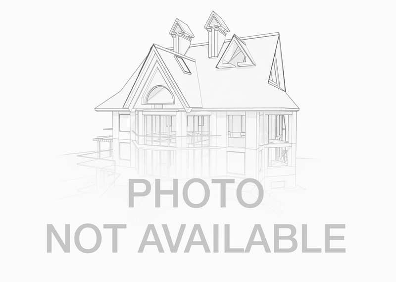 5870 SW 8th St , West Miami, FL 33144